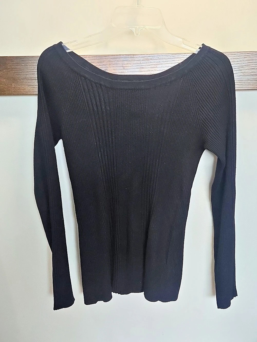 Ribbed Long Sleeve Top in Black Size Medium Like New